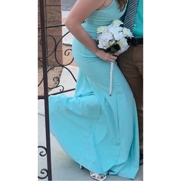 Formal Floor lengths gown - Picture 1 of 2